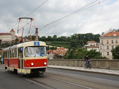 Der historische Tatra T3 auf der Mánesuv Most