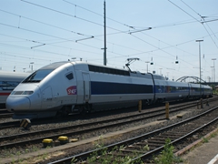 TGV in voller Lnge in F-Griesheim II